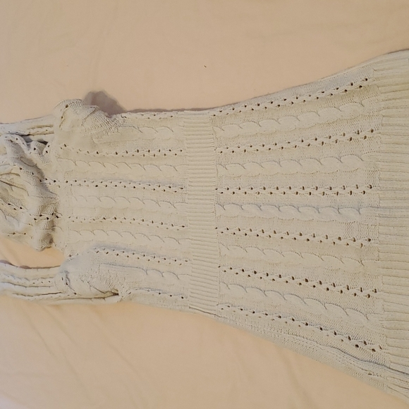 2 Tunic Length Hooded Sweaters - Picture 4 of 9